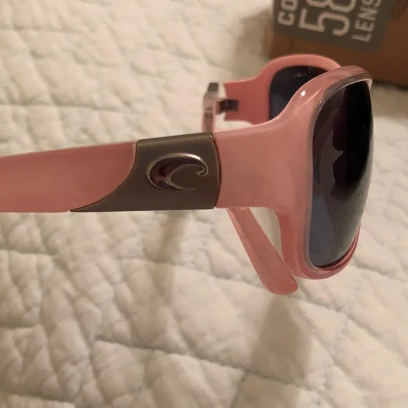 Stylish Pink Sunglasses - Picture 4 of 5